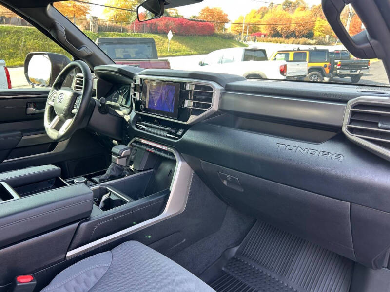 2025 Toyota Tundra SR5