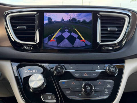 2017 Chrysler Pacifica Touring Plus