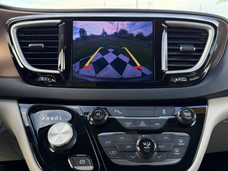 2017 Chrysler Pacifica Touring Plus