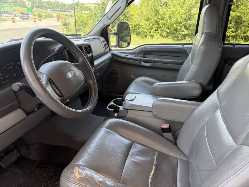 2003 Ford Excursion XLT