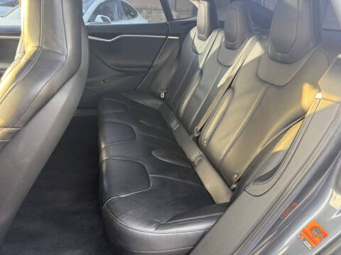 2015 Tesla Model S 85