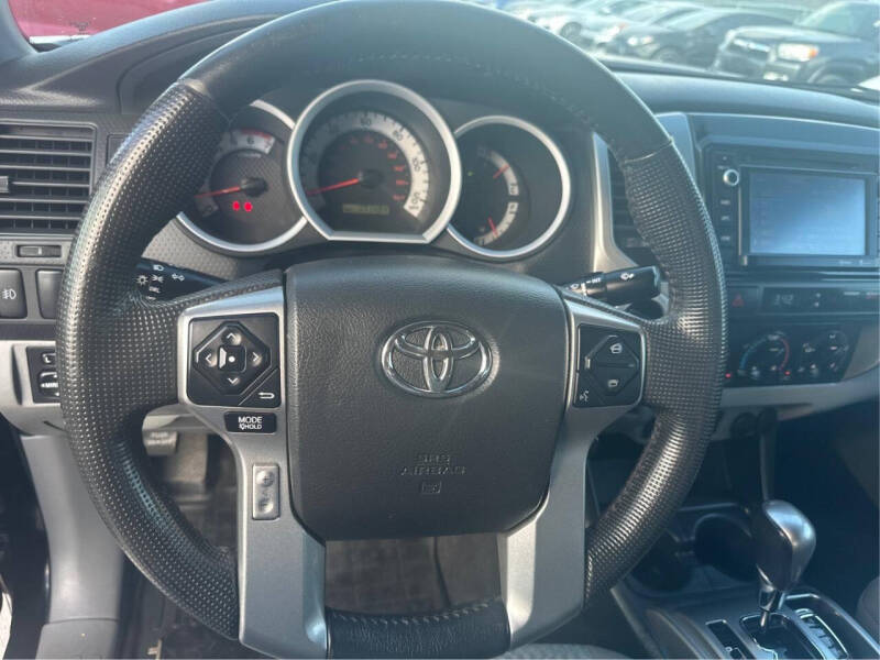 2014 Toyota Tacoma Base photo 11