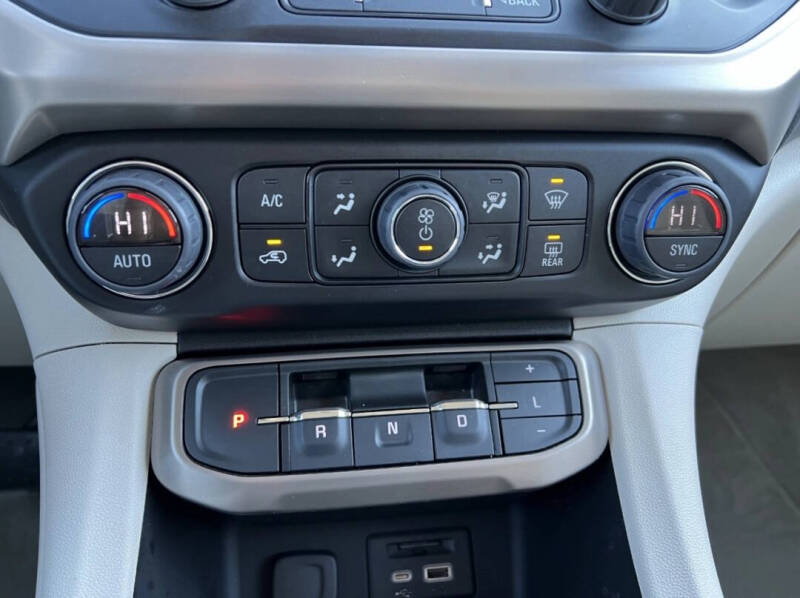 2020 GMC Acadia Denali