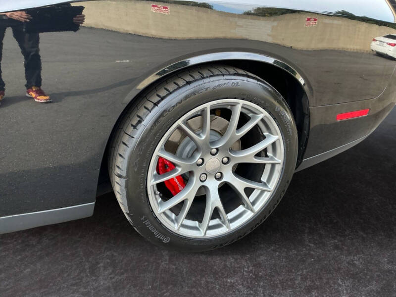 2016 Dodge Challenger SRT 392