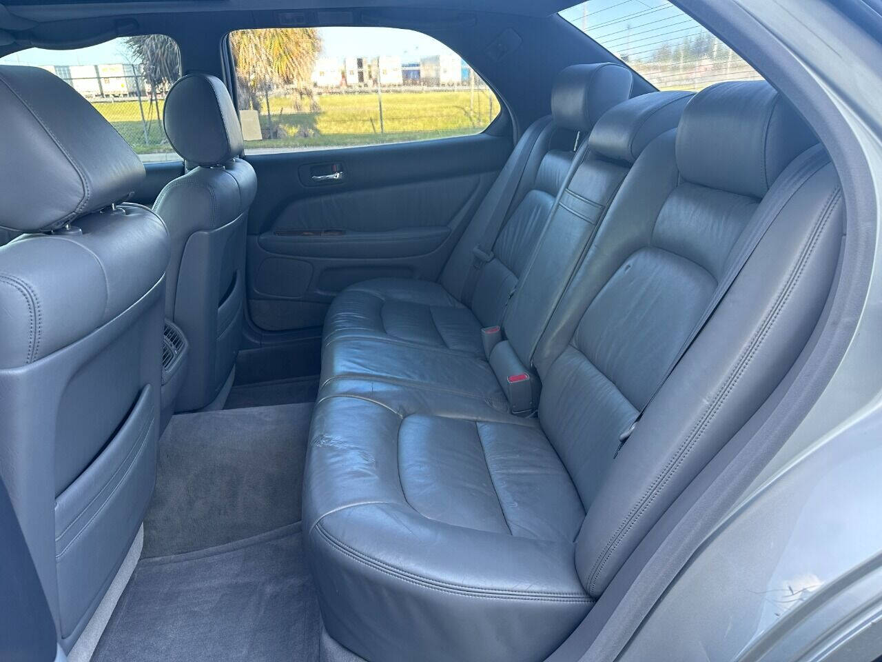 1998 Lexus LS 400  - $7,900