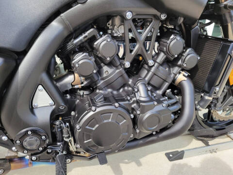 2020 Yamaha VMAX Matte Raven Black