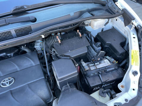 2012 Toyota Sienna XLE Mobility 7-Passenger