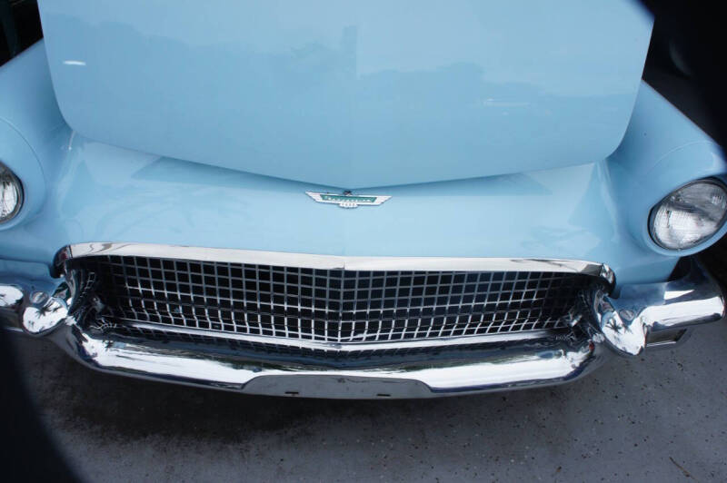 1957 Ford Thunderbird