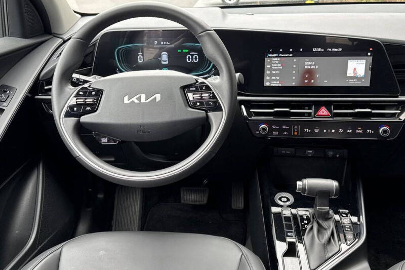 2025 Kia Niro EX