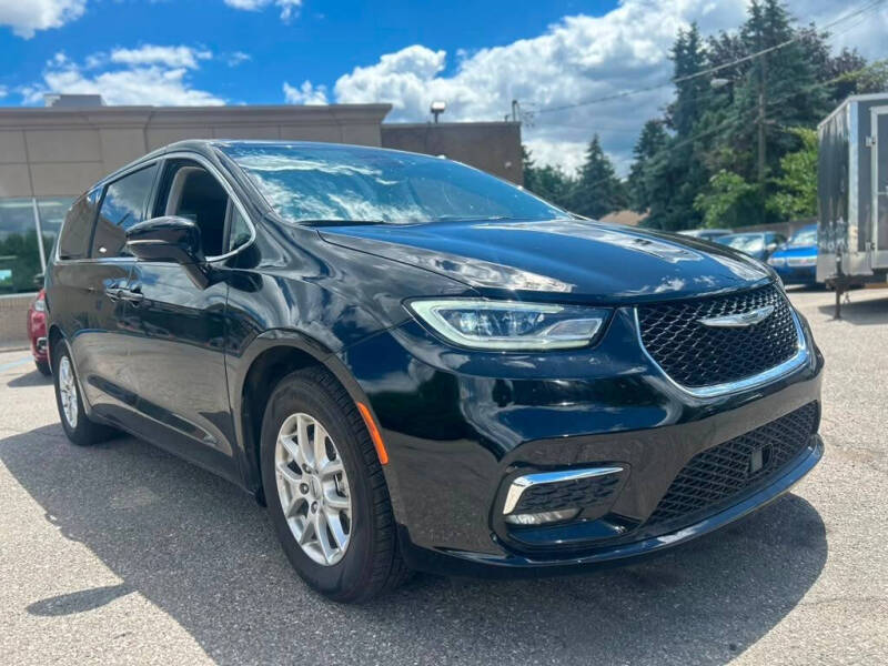 2024 Chrysler Pacifica Touring L