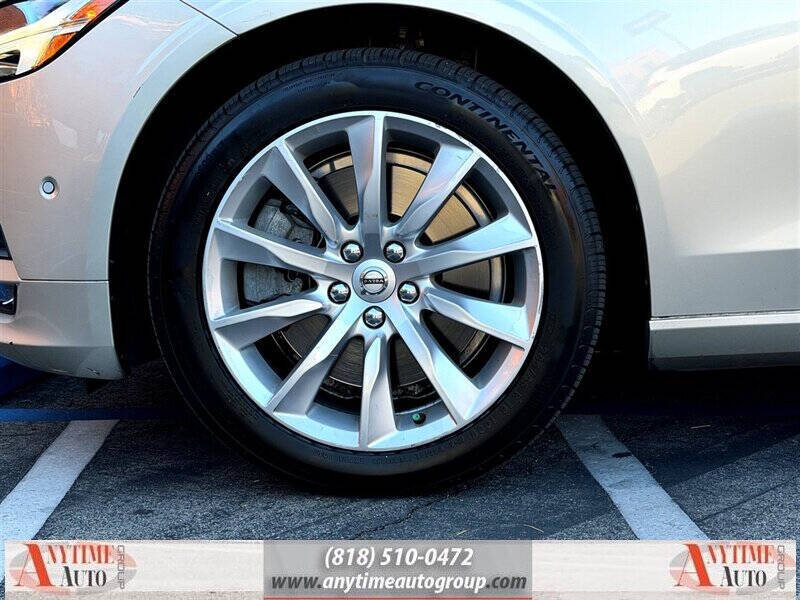 2017 Volvo S90 T6 Momentum