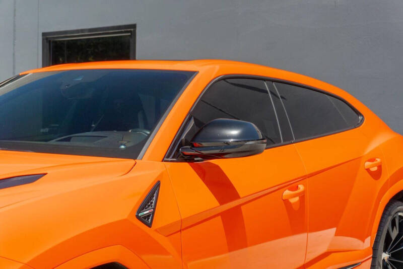 2023 Lamborghini Urus S