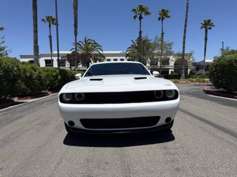 2018 Dodge Challenger SXT Plus