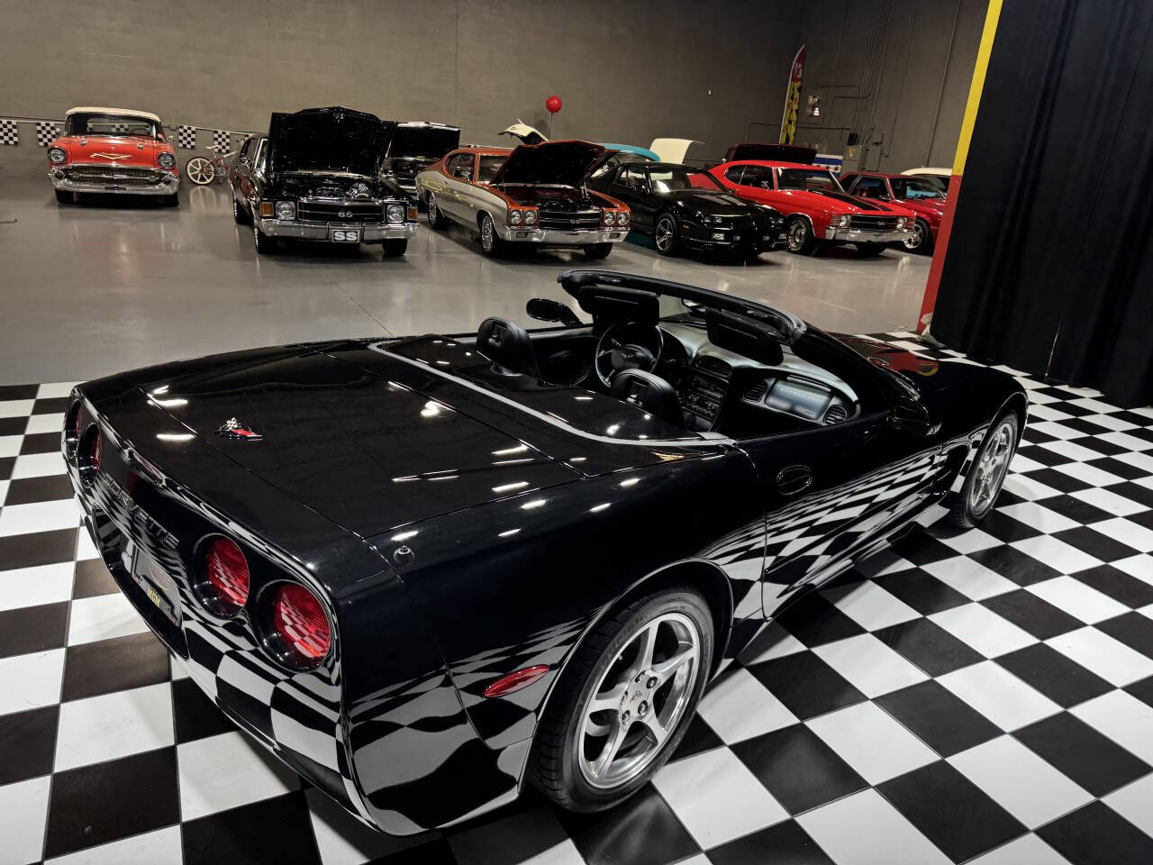 2004 Chevrolet Corvette 23