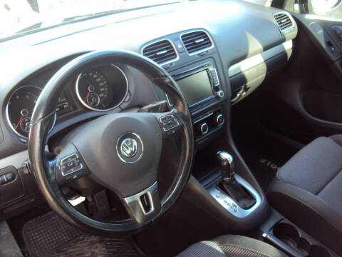 2013 Volkswagen Golf 2.5L PZEV