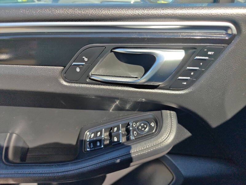 2017 Porsche Macan S