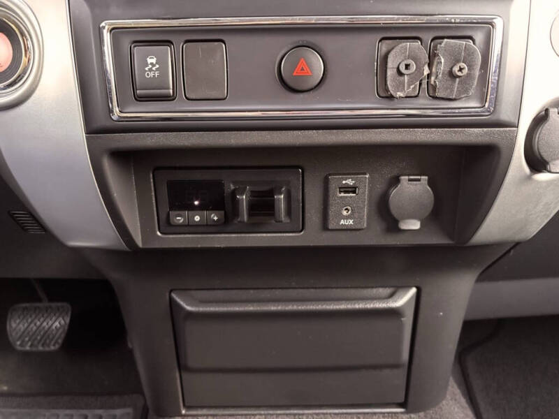 2017 Nissan Titan SV