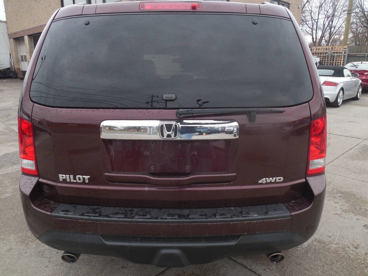 2014 Honda Pilot for sale at VIP Motor Sales in Hazel Park, MI