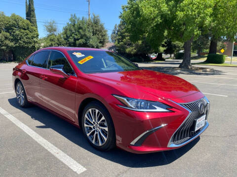 2019 Lexus ES 300h for sale at 7 STAR AUTO in Sacramento CA