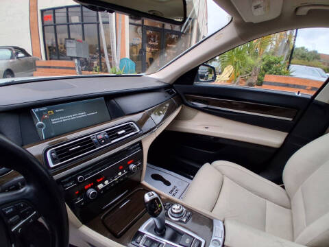 2012 BMW 7 Series 740i