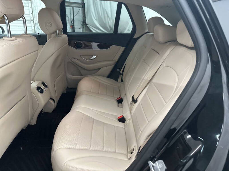 2017 Mercedes-Benz GLC GLC 300