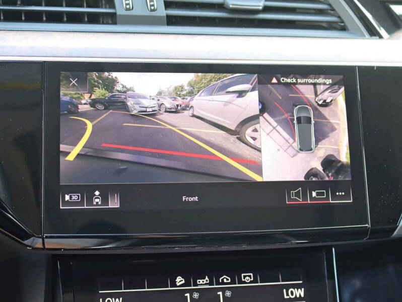 2019 Audi e-tron quattro Premium Plus