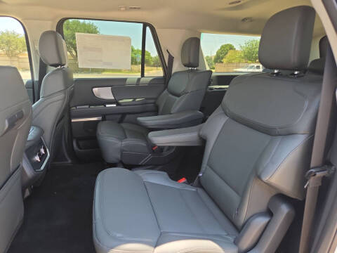 2027 Ford Expedition MAX Active