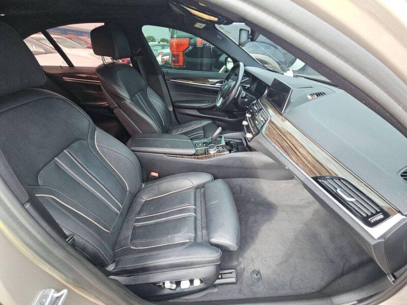 2017 BMW 5 Series 540i