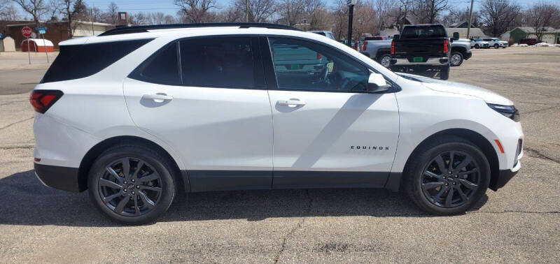 Used 2024 Chevrolet Equinox RS with VIN 3GNAXWEGXRS205055 for sale in Milbank, SD