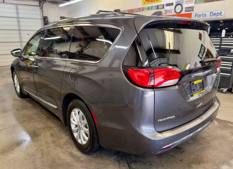 2019 Chrysler Pacifica Touring L