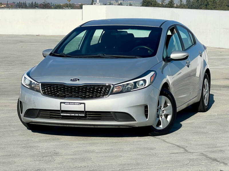 2018 Kia FORTE LX photo 2