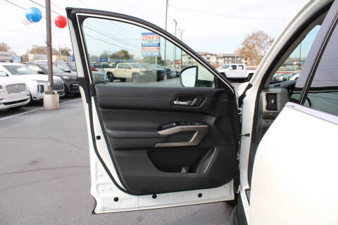 2023 Nissan Pathfinder Platinum