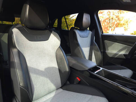 2023 Volkswagen ID.4 Pro