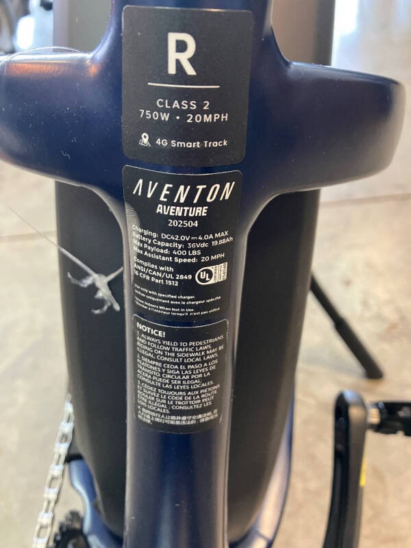 2025 Aventon  D35D3285