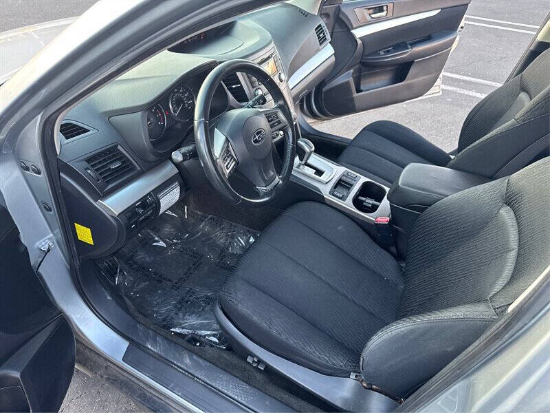 2012 Subaru Outback 2.5i Premium