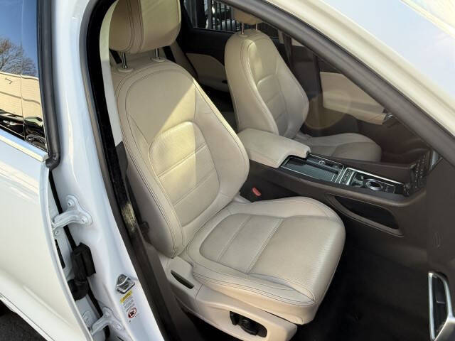 2018 Jaguar F-PACE 25t Prestige