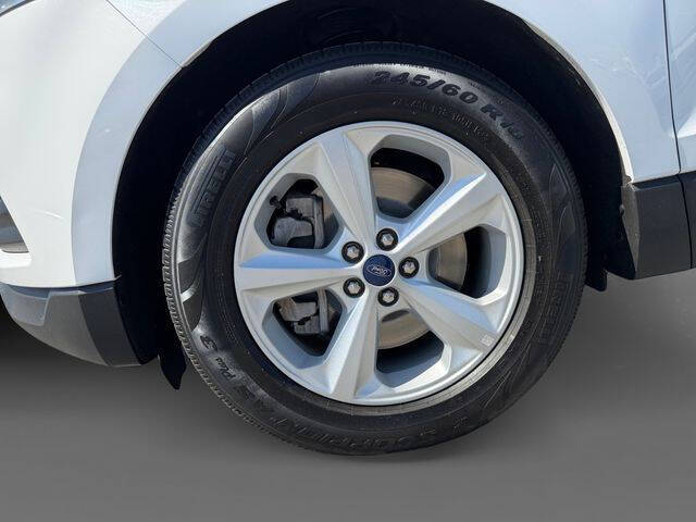 2021 Ford Edge SE