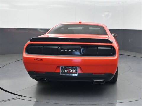 2016 Dodge Challenger R/T Scat Pack