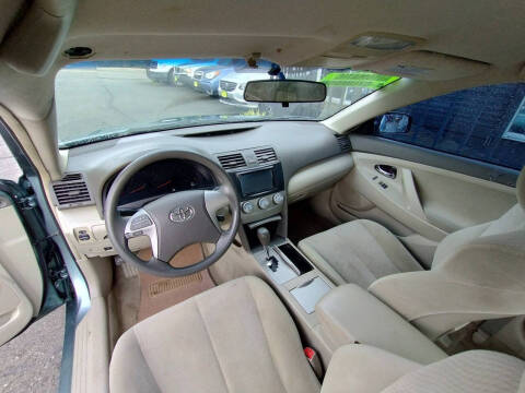 2010 Toyota Camry LE