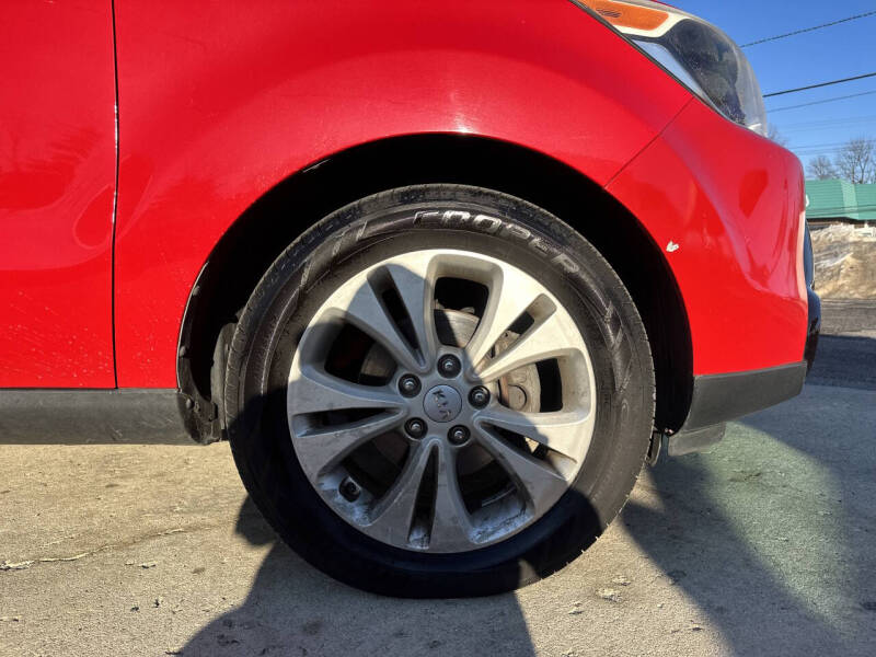 2016 Kia Soul +