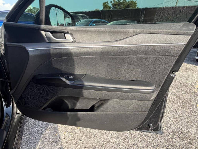 2023 Kia K5
