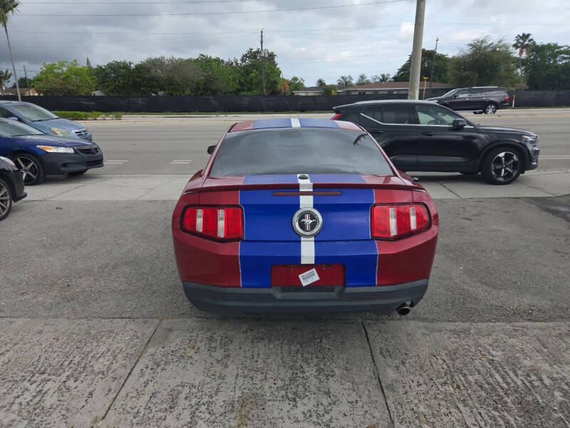 2010 Ford Mustang V6