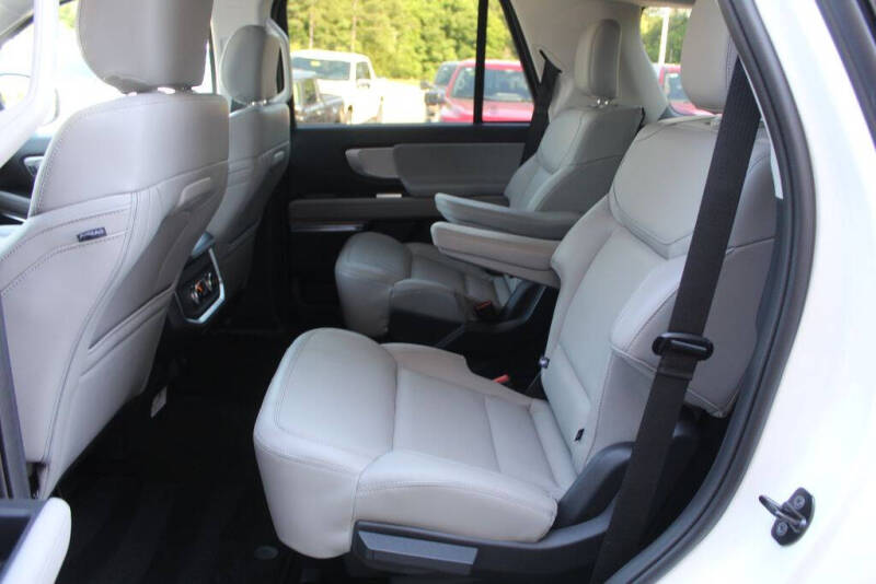 2026 Ford Expedition Active