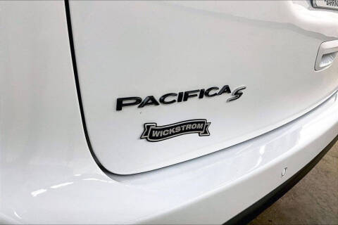 2027 Chrysler Pacifica Limited