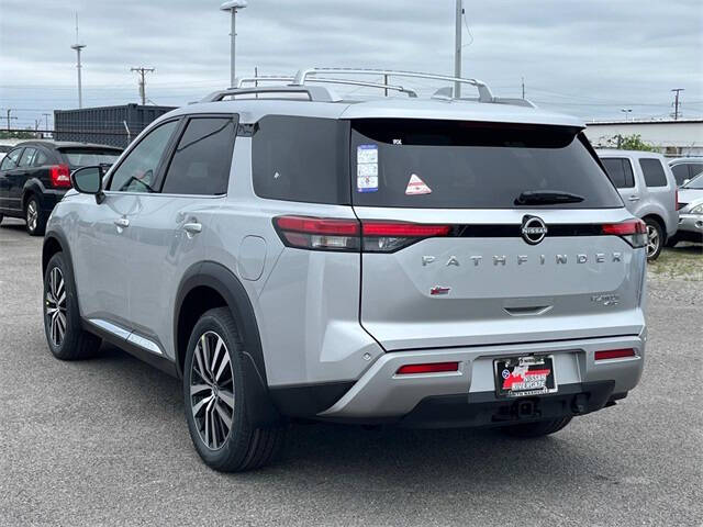 2025 Nissan Pathfinder Platinum