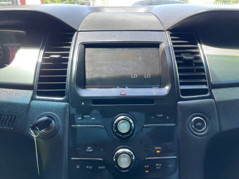 2014 Ford Taurus SEL