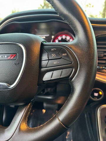 2017 Dodge Challenger SXT