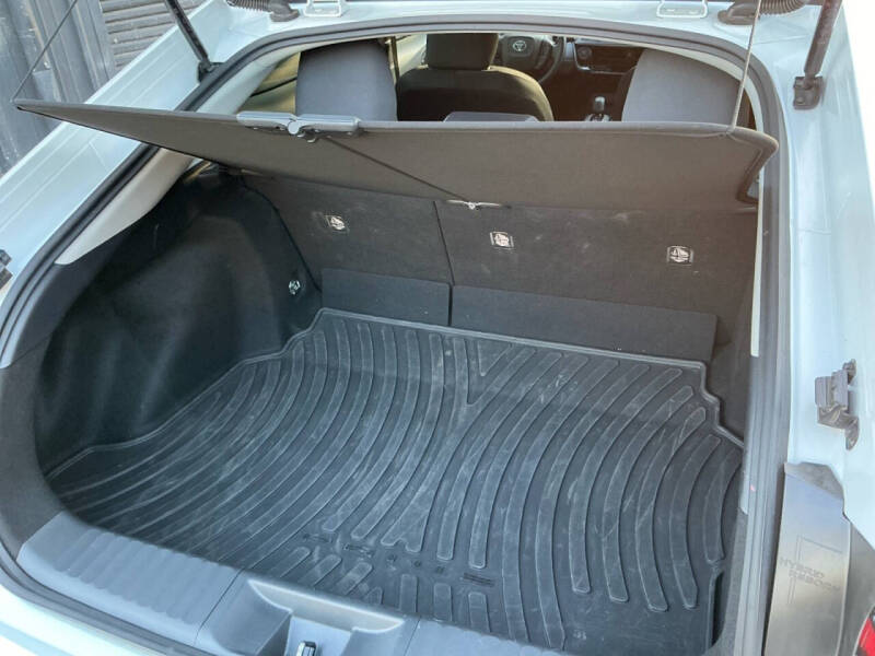 2024 Toyota Prius LE