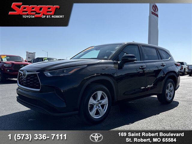 2023 Toyota Highlander for sale at SEEGER TOYOTA OF ST ROBERT in Saint Robert MO