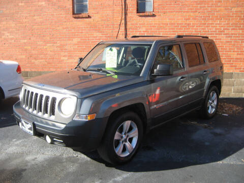 2013 Jeep Patriot for sale at Gillespie Motor Company in Paris TN